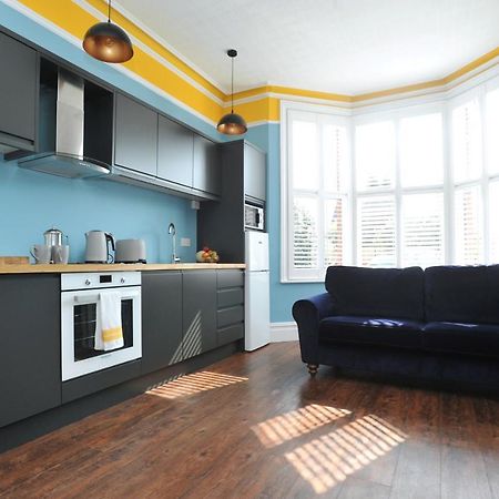 Beechurst Serviced Apartments Челтнем Екстер'єр фото