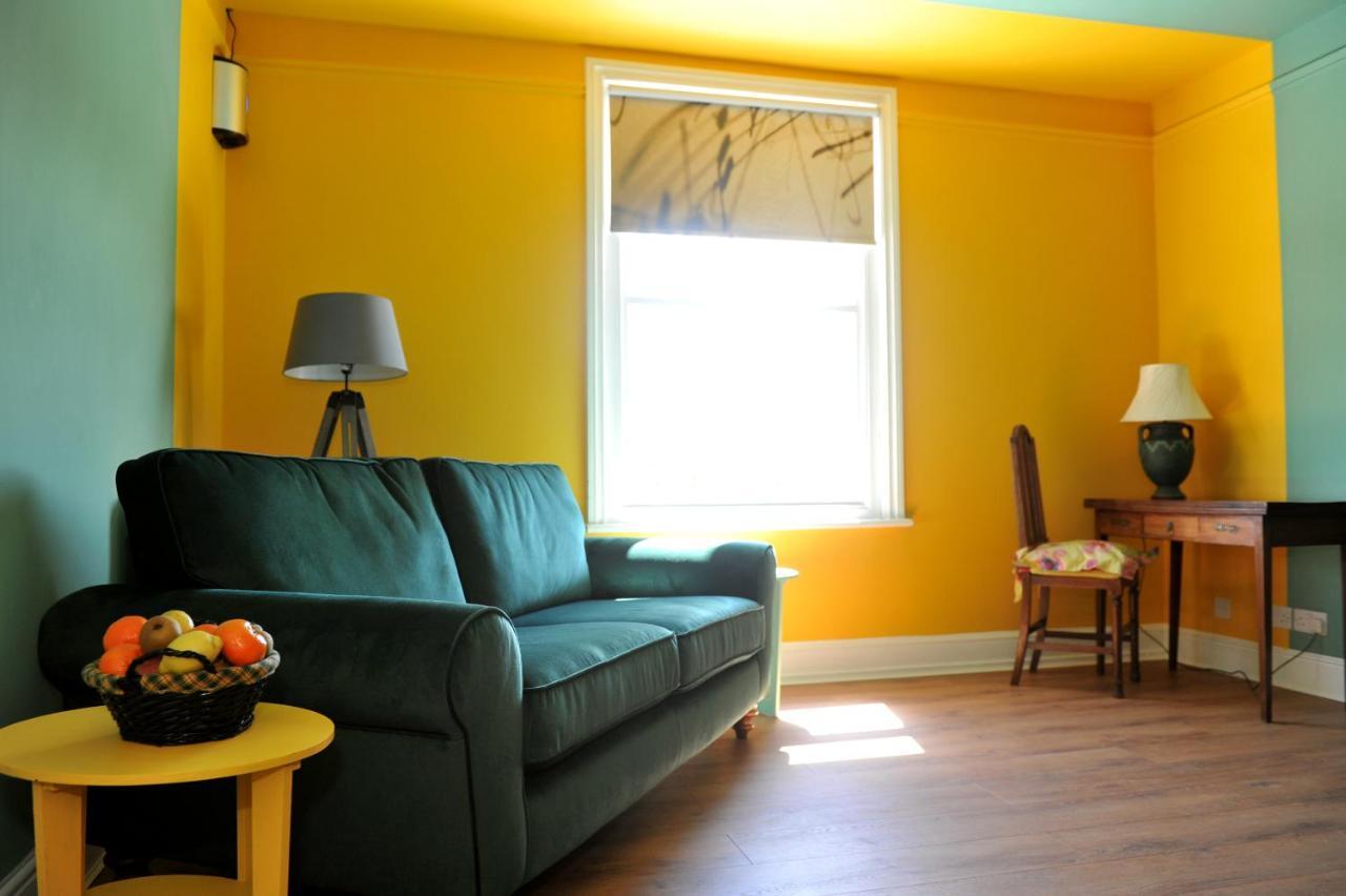 Beechurst Serviced Apartments Челтнем Екстер'єр фото
