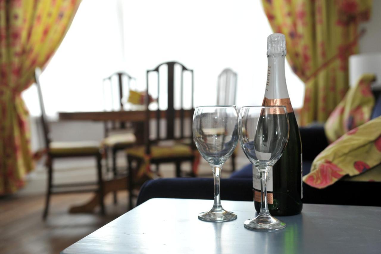 Beechurst Serviced Apartments Челтнем Екстер'єр фото