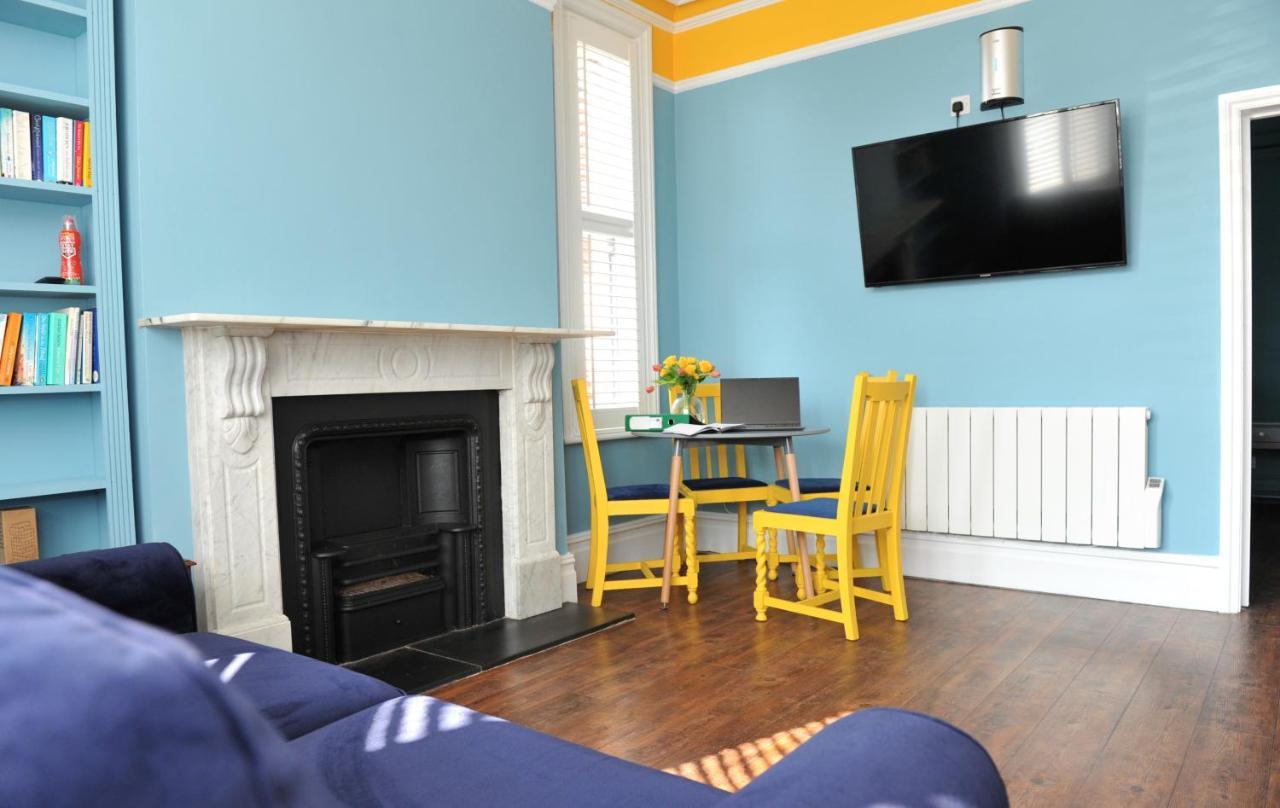 Beechurst Serviced Apartments Челтнем Екстер'єр фото