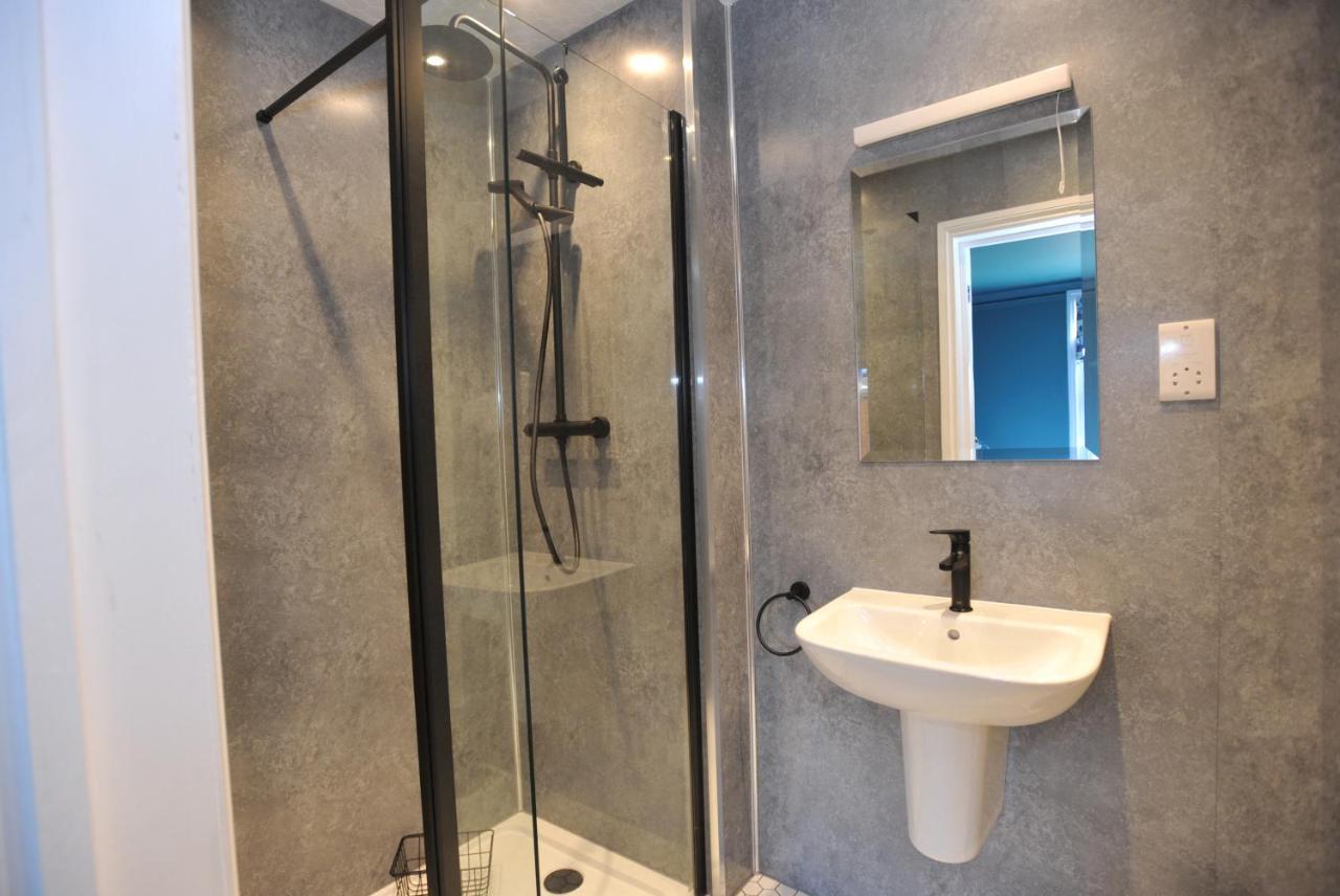 Beechurst Serviced Apartments Челтнем Екстер'єр фото